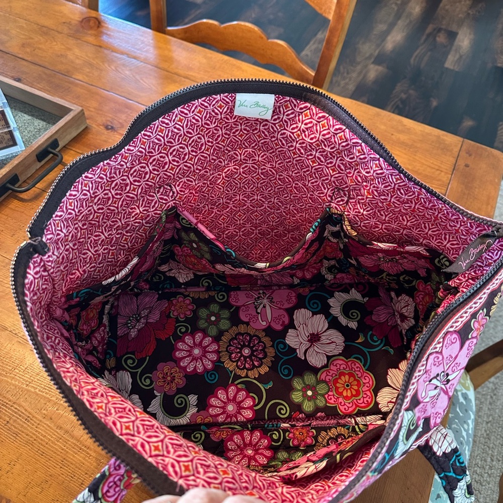 Vera Bradley Travel overnighter bag in EUC - Picture 7 of 7
